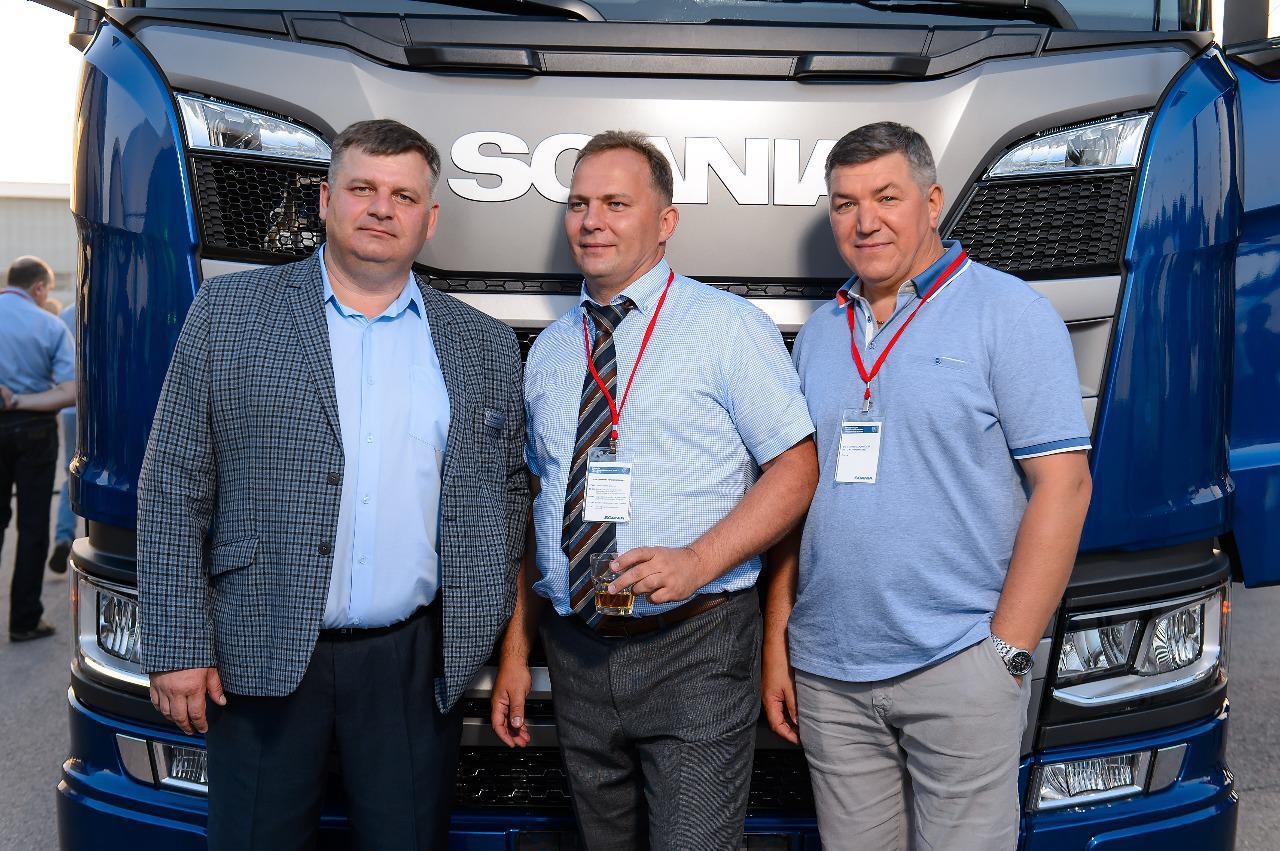 WhatsApp Image 2025-11-18 at 17.08.43